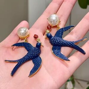 Classic Pearl Swallow Earrings